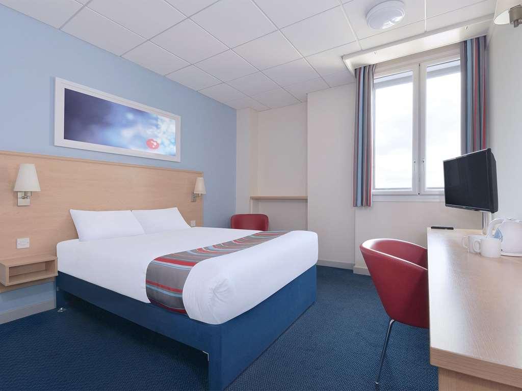 Travelodge Liverpool Docks Номер фото